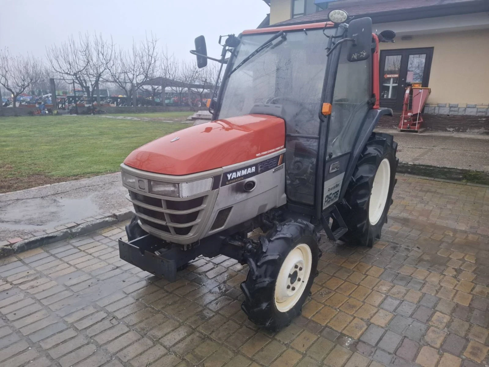 Трактор Yanmar AF 28, снимка 1
