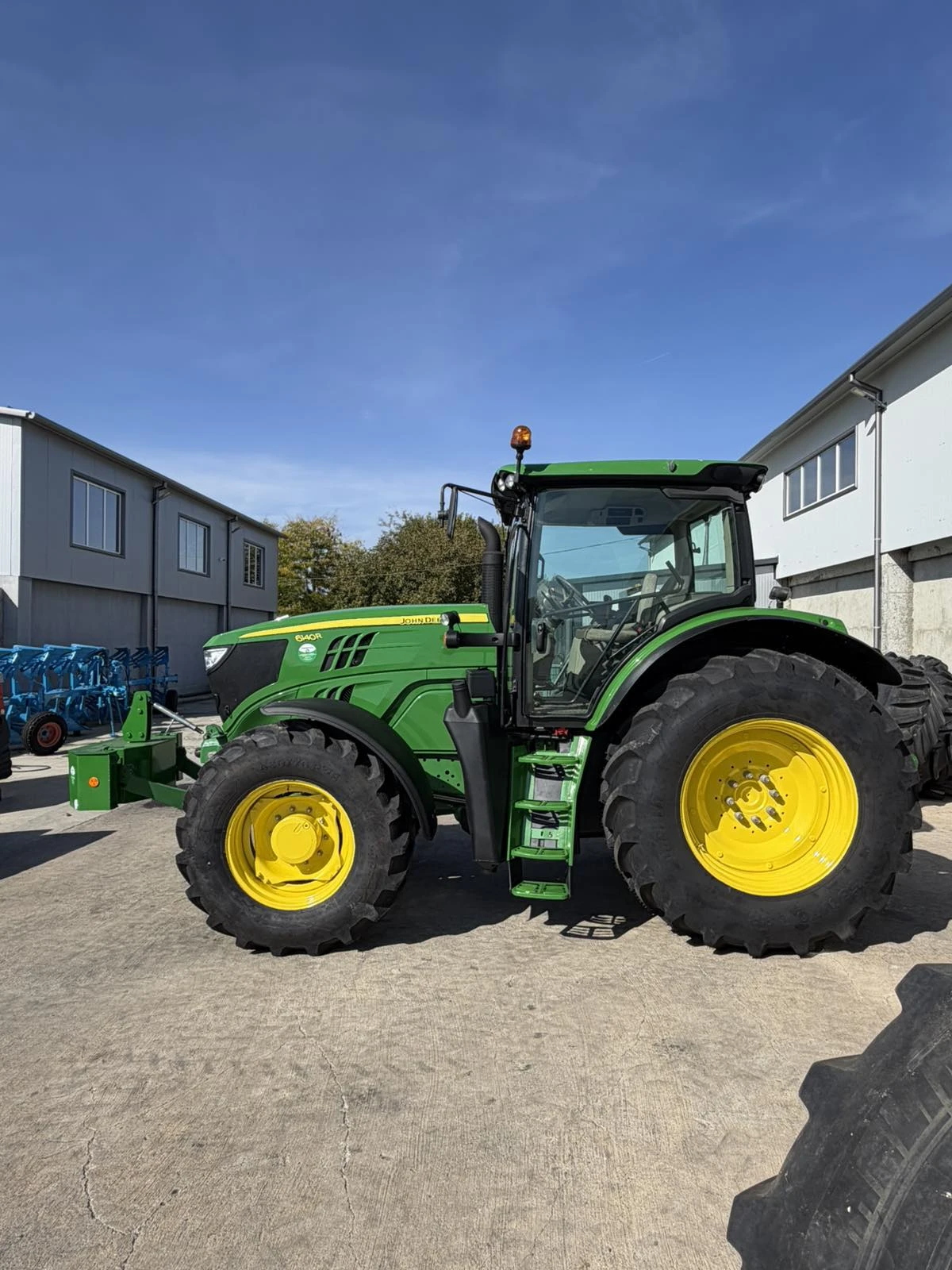 Трактор John Deere 6140R - лизинг, снимка 3 - Селскостопанска техника - 56430722