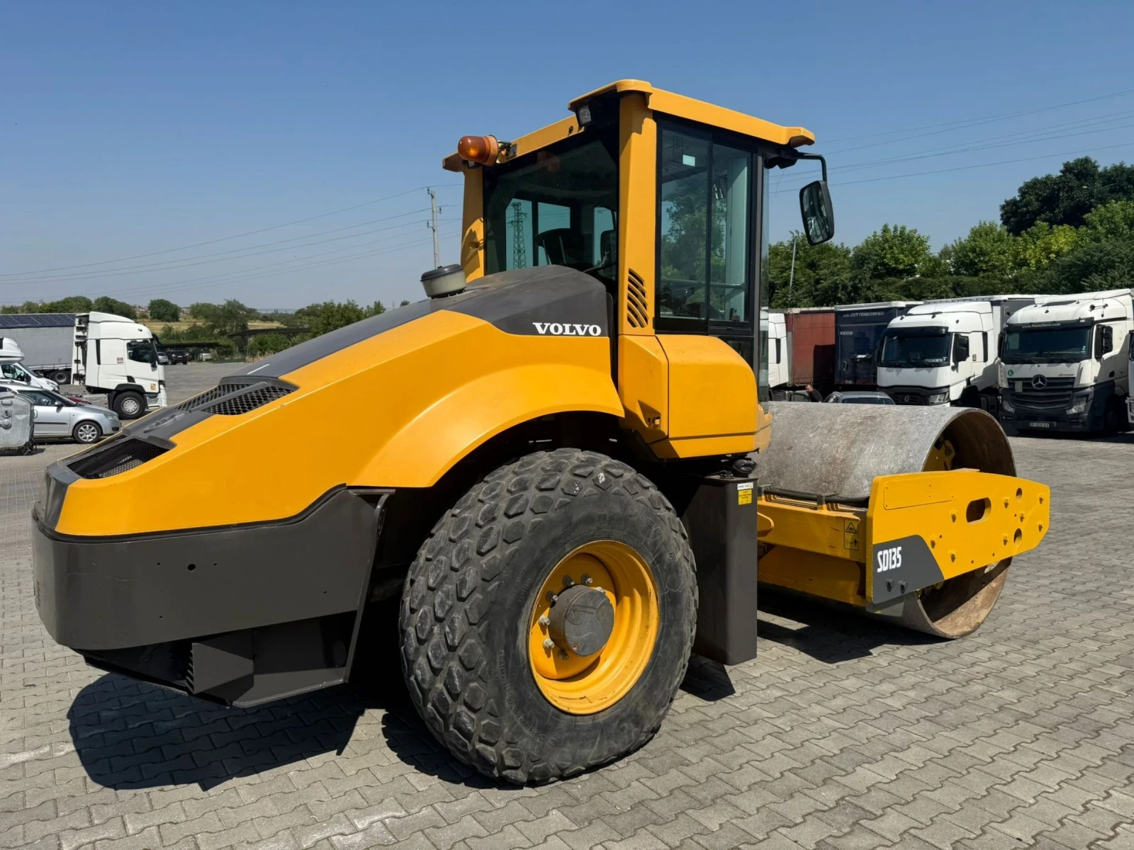 Валяк Volvo SD135B  - изображение 3