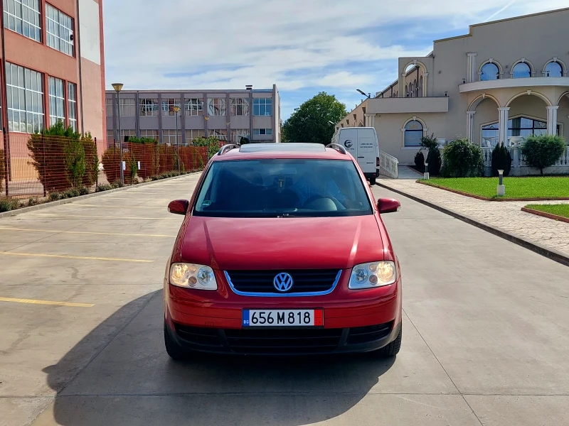 VW Touran 2.0 Бензин, снимка 7 - Автомобили и джипове - 47311859