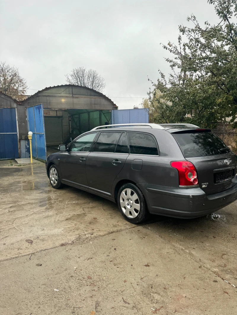 Toyota Avensis 2.2, снимка 4 - Автомобили и джипове - 47970492