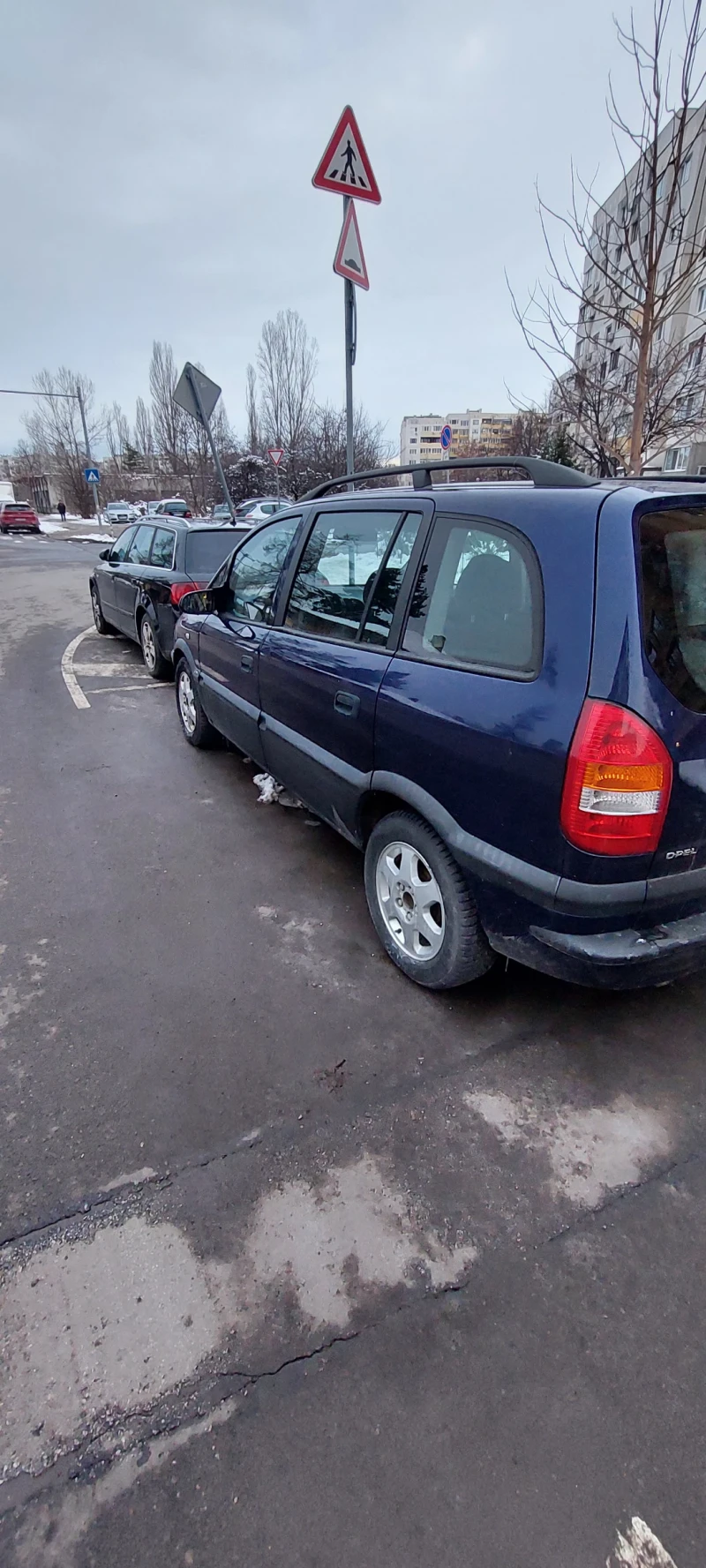 Opel Zafira, снимка 3 - Автомобили и джипове - 48685578