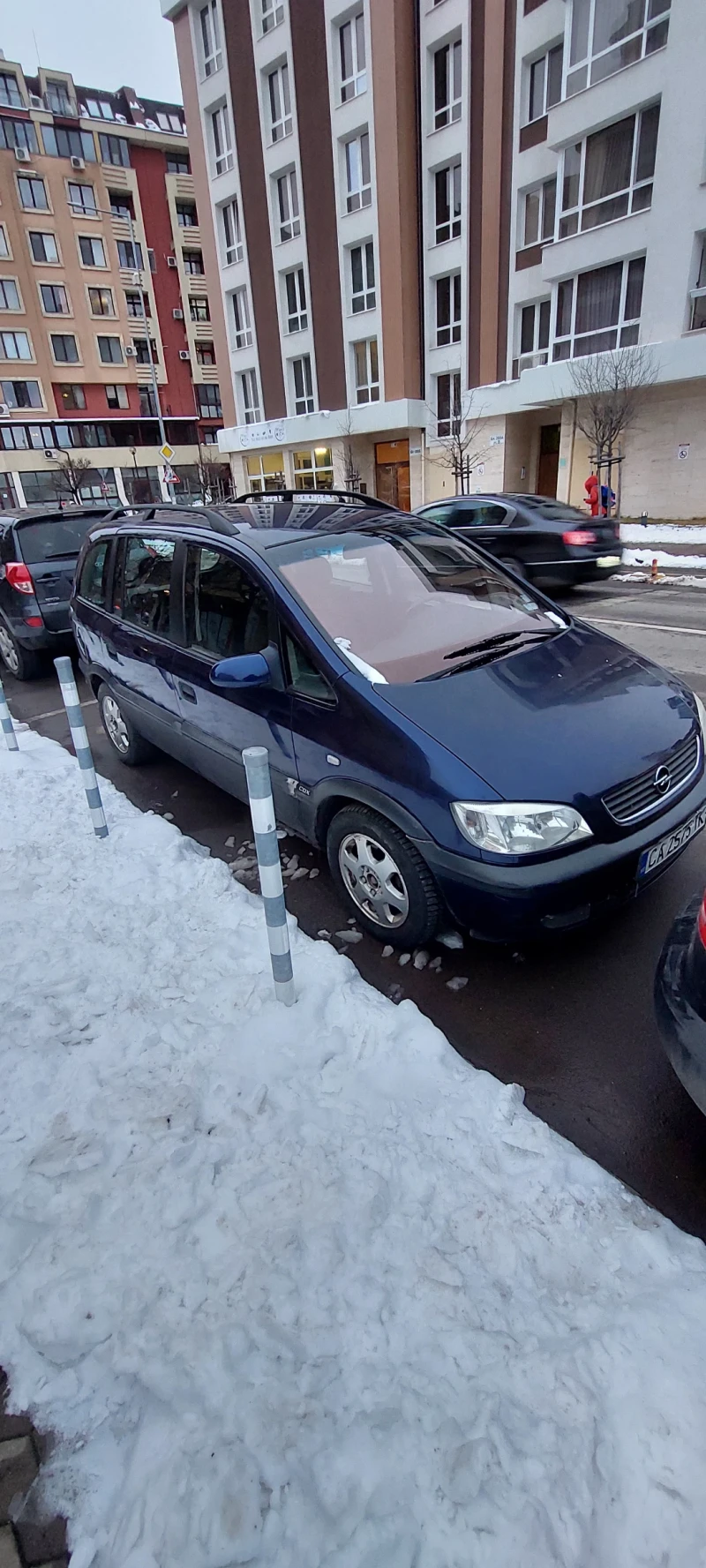 Opel Zafira, снимка 1 - Автомобили и джипове - 48685578