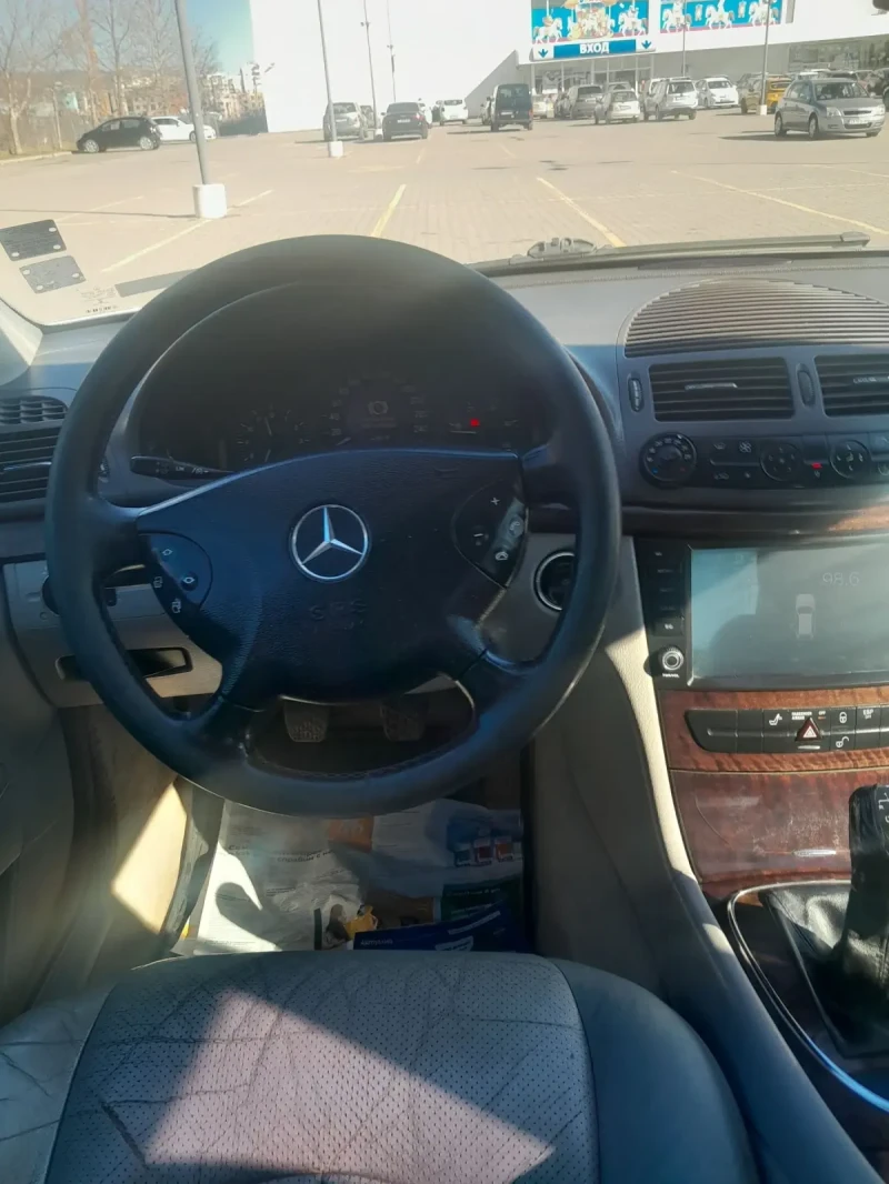 Mercedes-Benz E 220 2.2cdi, снимка 9 - Автомобили и джипове - 49402853