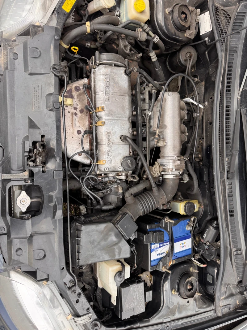 Mazda 323 1.3i, снимка 9 - Автомобили и джипове - 49849068