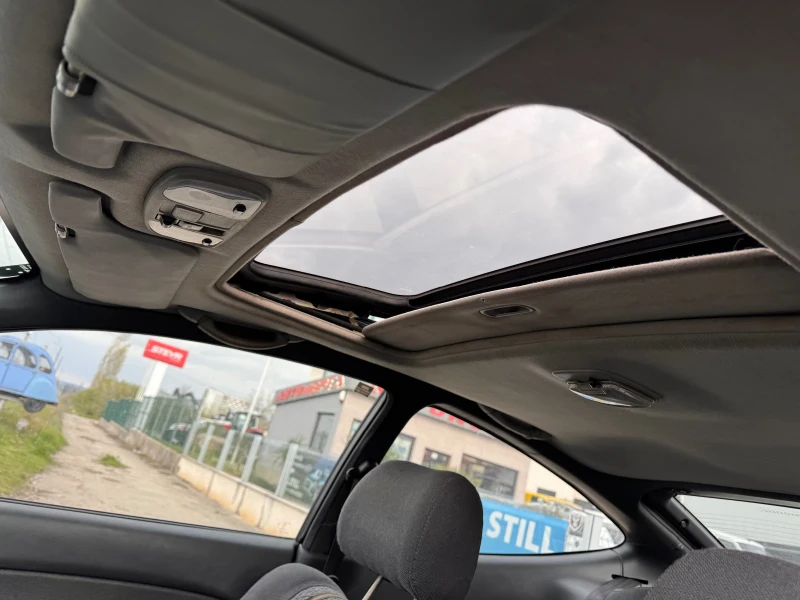 Mazda 323 1.3i, снимка 8 - Автомобили и джипове - 49849068