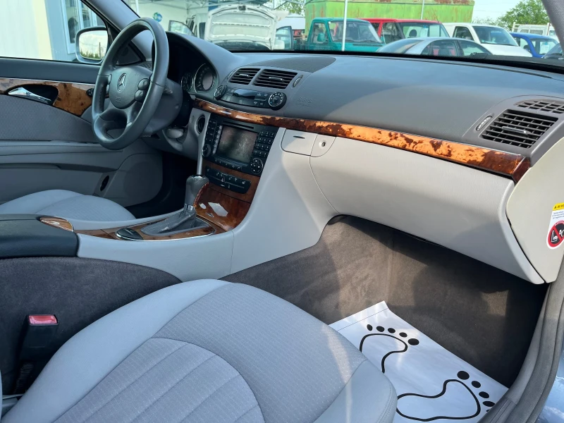 Mercedes-Benz E 320 4MATIC ELEGANCE EVO FACE, снимка 9 - Автомобили и джипове - 50150188
