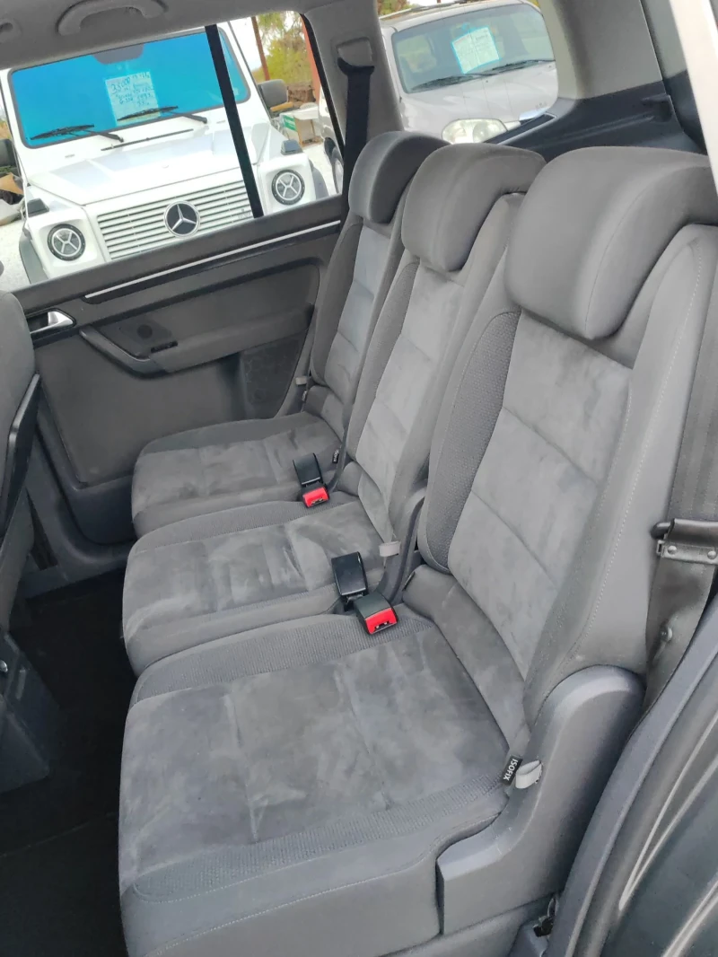 VW Touran 2.0, 140к.с. Highline, ТОП , снимка 8 - Автомобили и джипове - 52109943