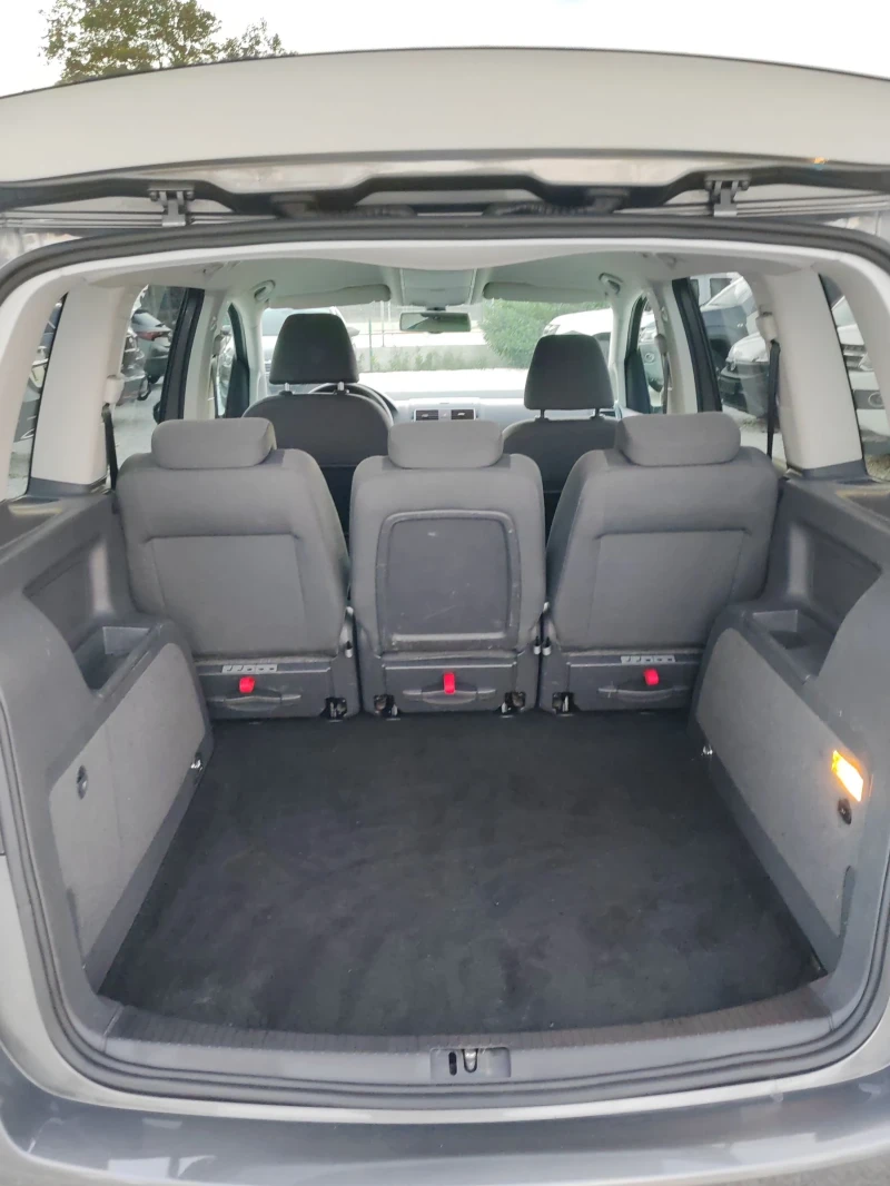 VW Touran 2.0, 140к.с. Highline, ТОП , снимка 7 - Автомобили и джипове - 52109943