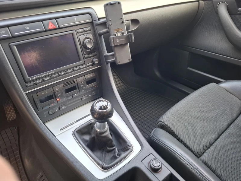 Audi A4, снимка 8 - Автомобили и джипове - 52721703