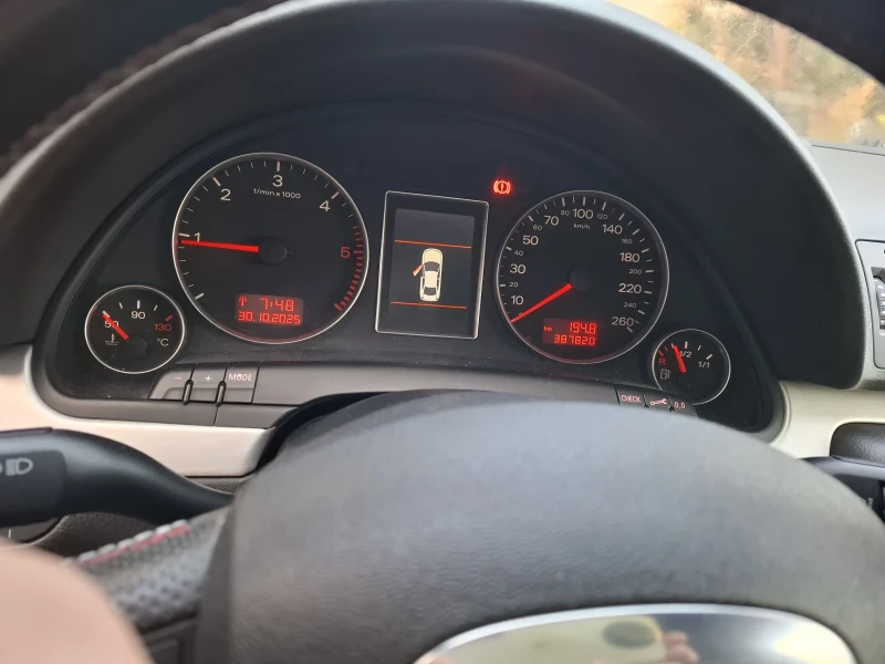 Audi A4, снимка 9 - Автомобили и джипове - 52721703