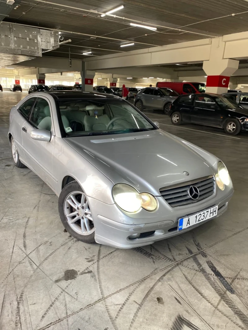 Mercedes-Benz C 220, снимка 4 - Автомобили и джипове - 52914596