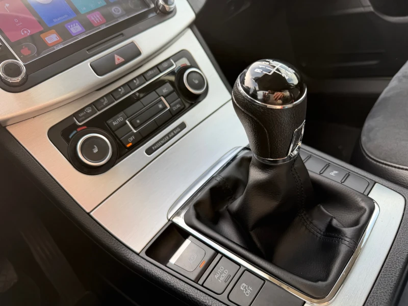 VW Passat 2.0 TDI  Highline, снимка 8 - Автомобили и джипове - 53329149