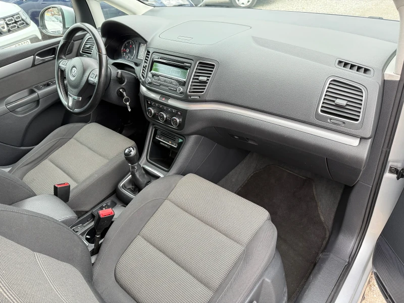 VW Sharan, снимка 14 - Автомобили и джипове - 53477513