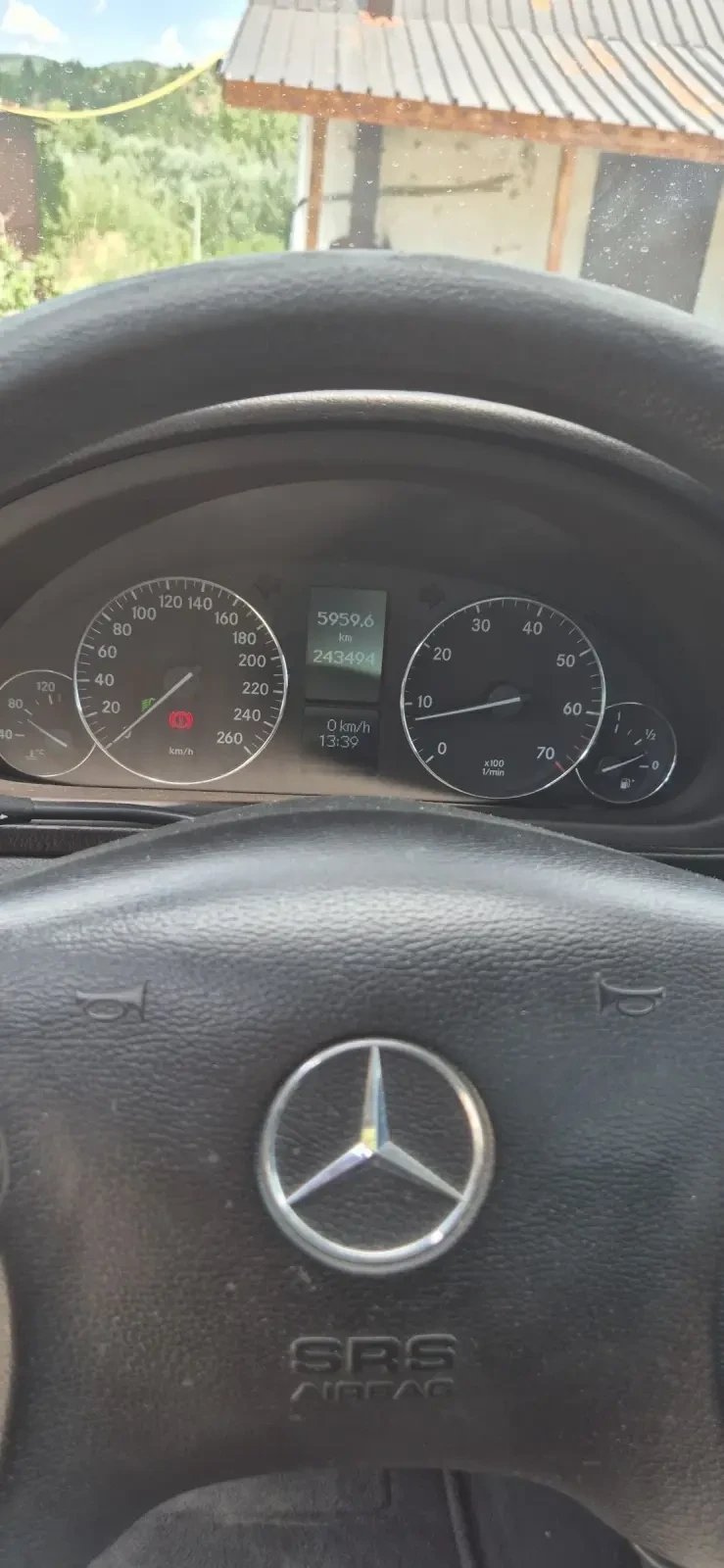 Mercedes-Benz C 180  - изображение 10