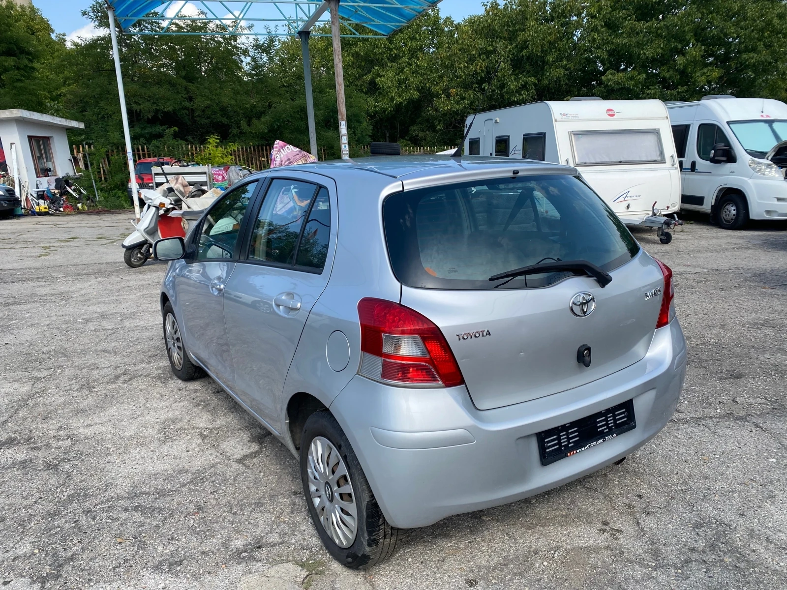 Toyota Yaris Швейцария 1.33 - изображение 5