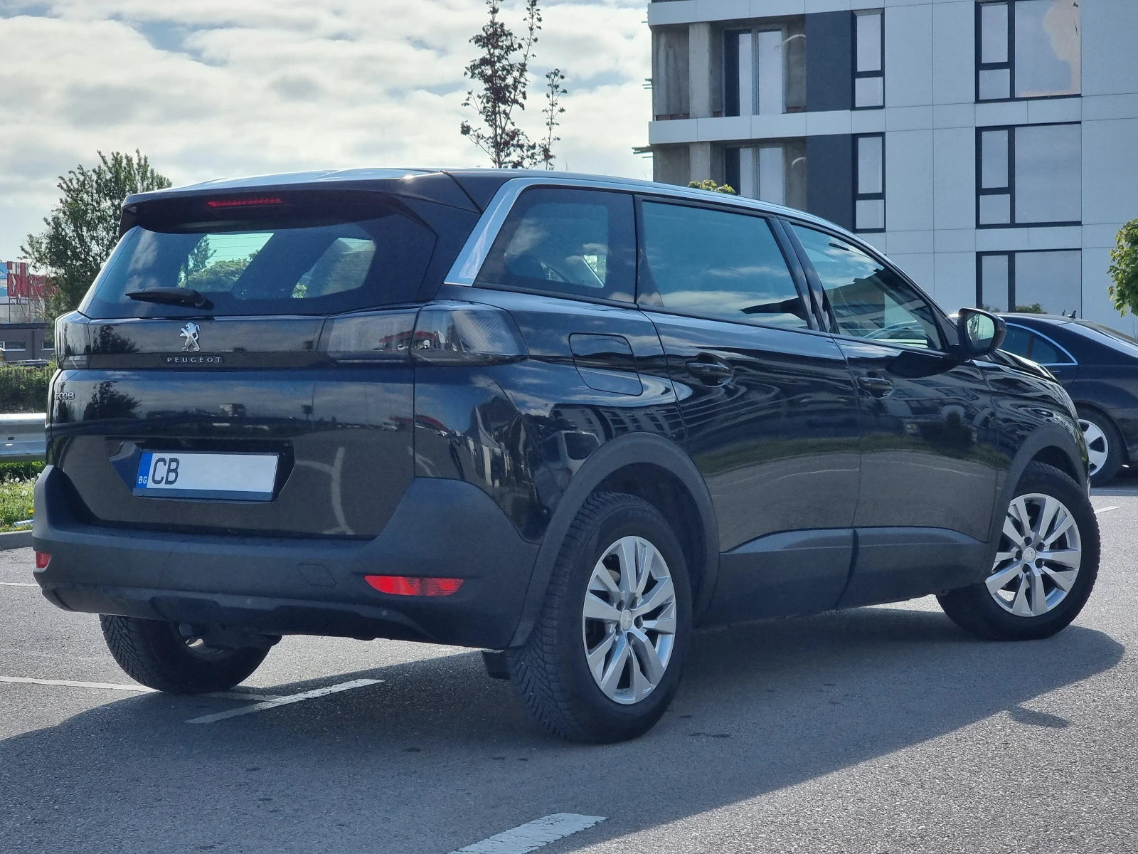 Peugeot 5008 1.2 / 8 ск. - изображение 3