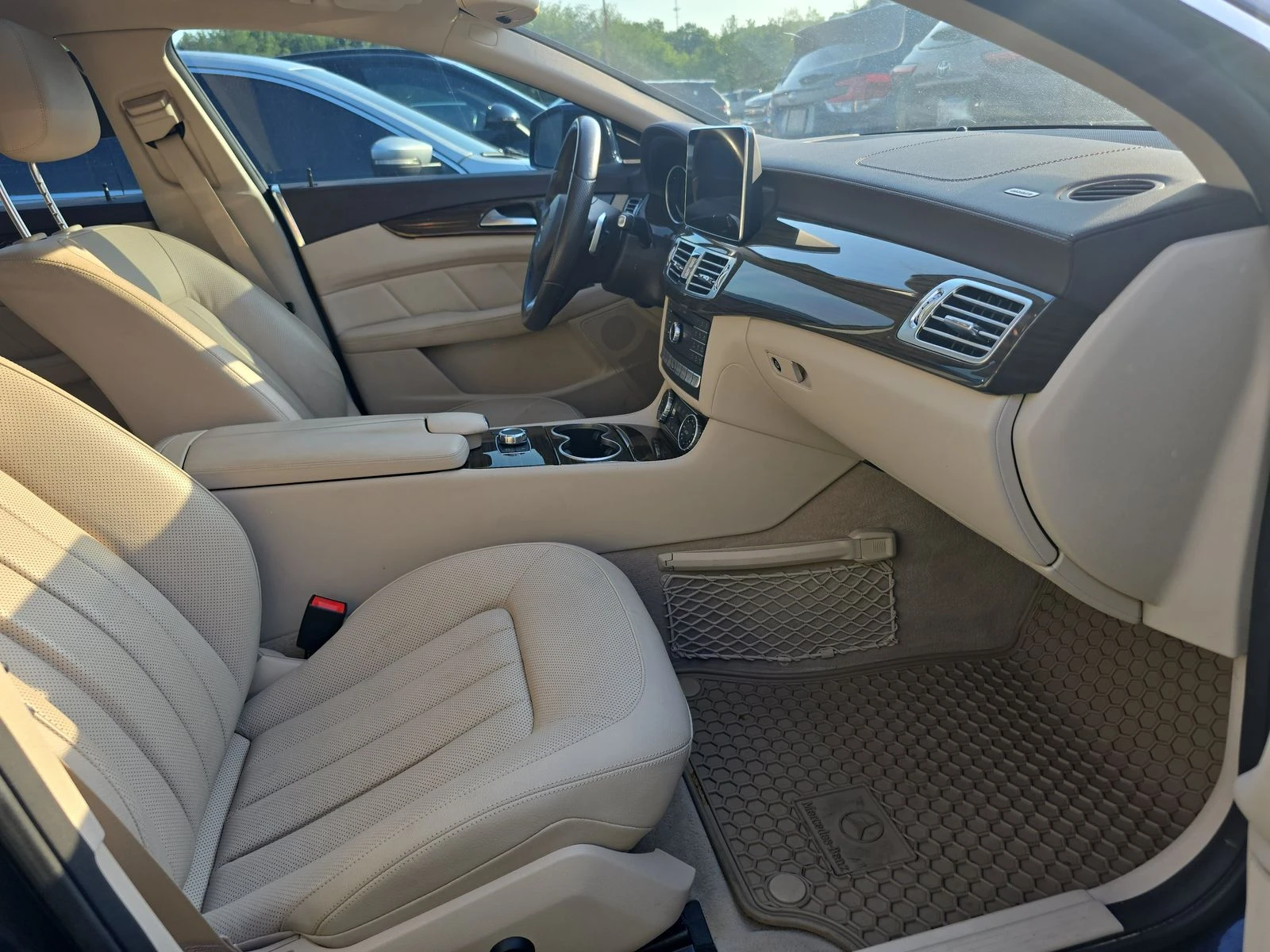 Mercedes-Benz CLS 400 AMG* 4-MATIC* MULTIBEAM - изображение 9