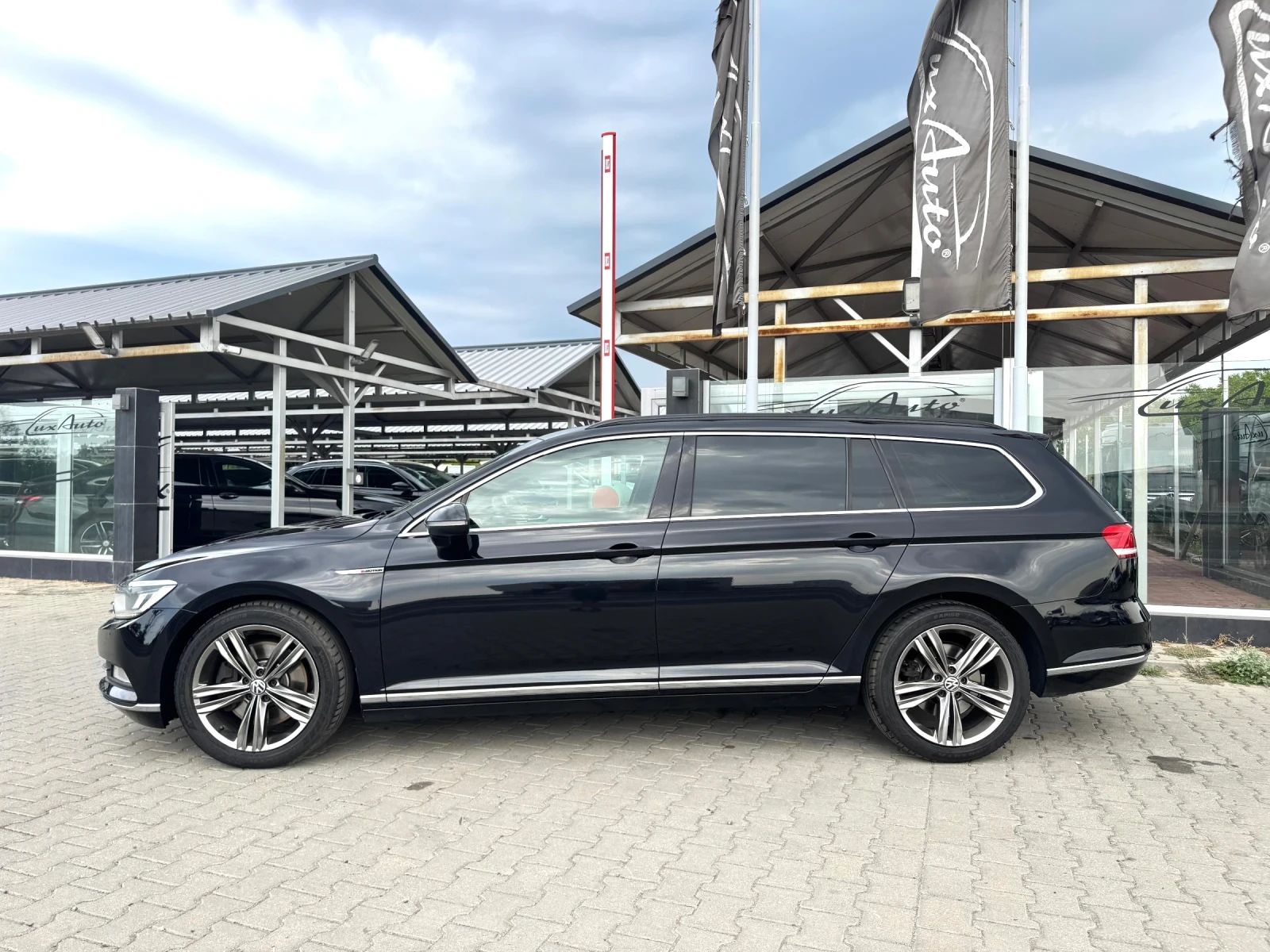 VW Passat 2.0TDI#BITURBO#R-LINE#4MOTION#KEYLESS#DISTRONIC - изображение 8