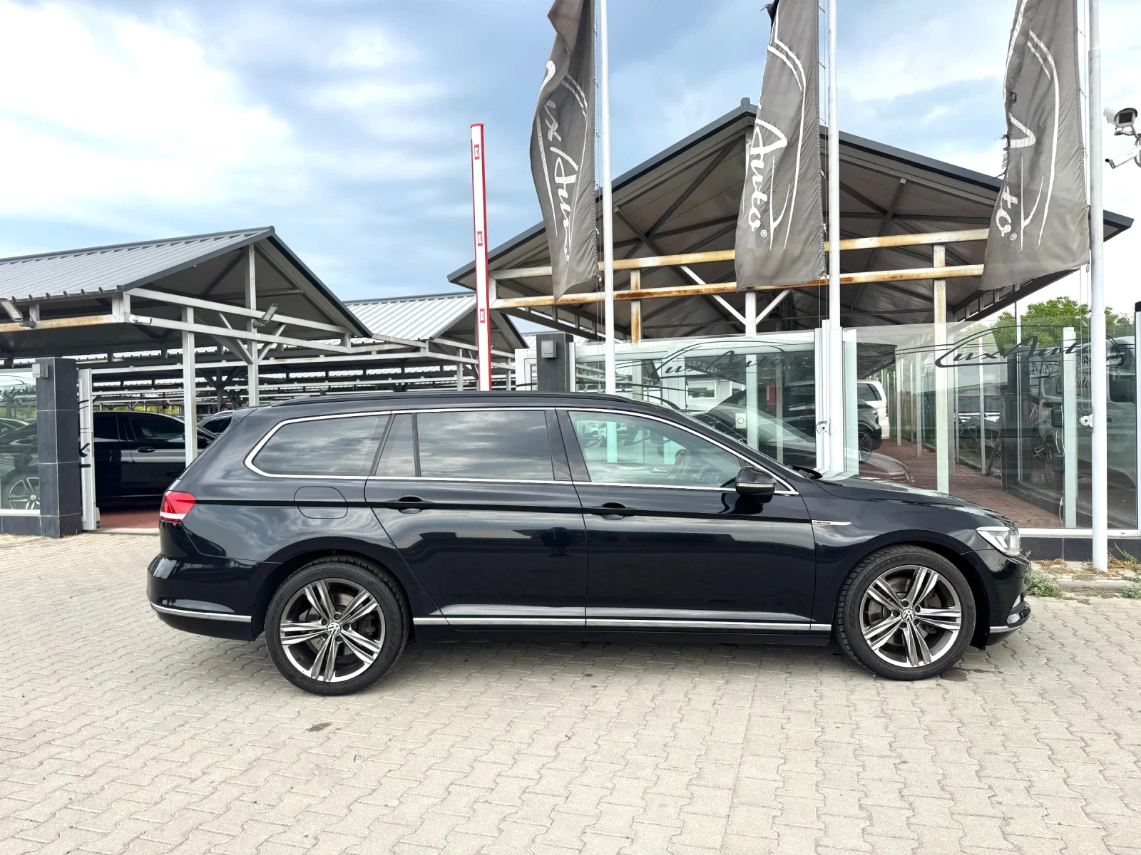 VW Passat 2.0TDI#BITURBO#R-LINE#4MOTION#KEYLESS#DISTRONIC - изображение 9