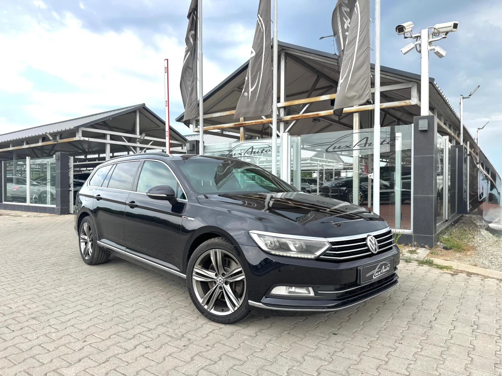 VW Passat 2.0TDI#BITURBO#R-LINE#4MOTION#KEYLESS#DISTRONIC - изображение 2