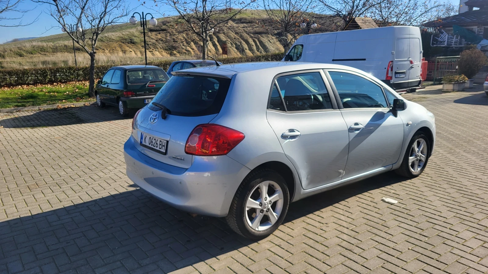 Toyota Auris  - изображение 3