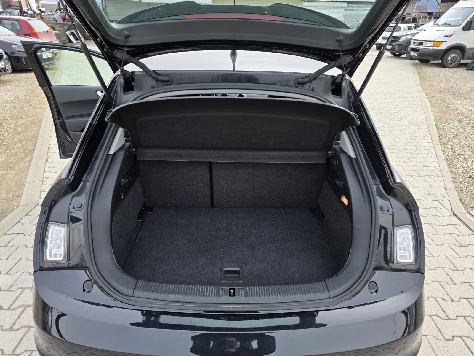 Audi A1 1.6TDi S-Line ������ | Mobile.bg � ����������� 16