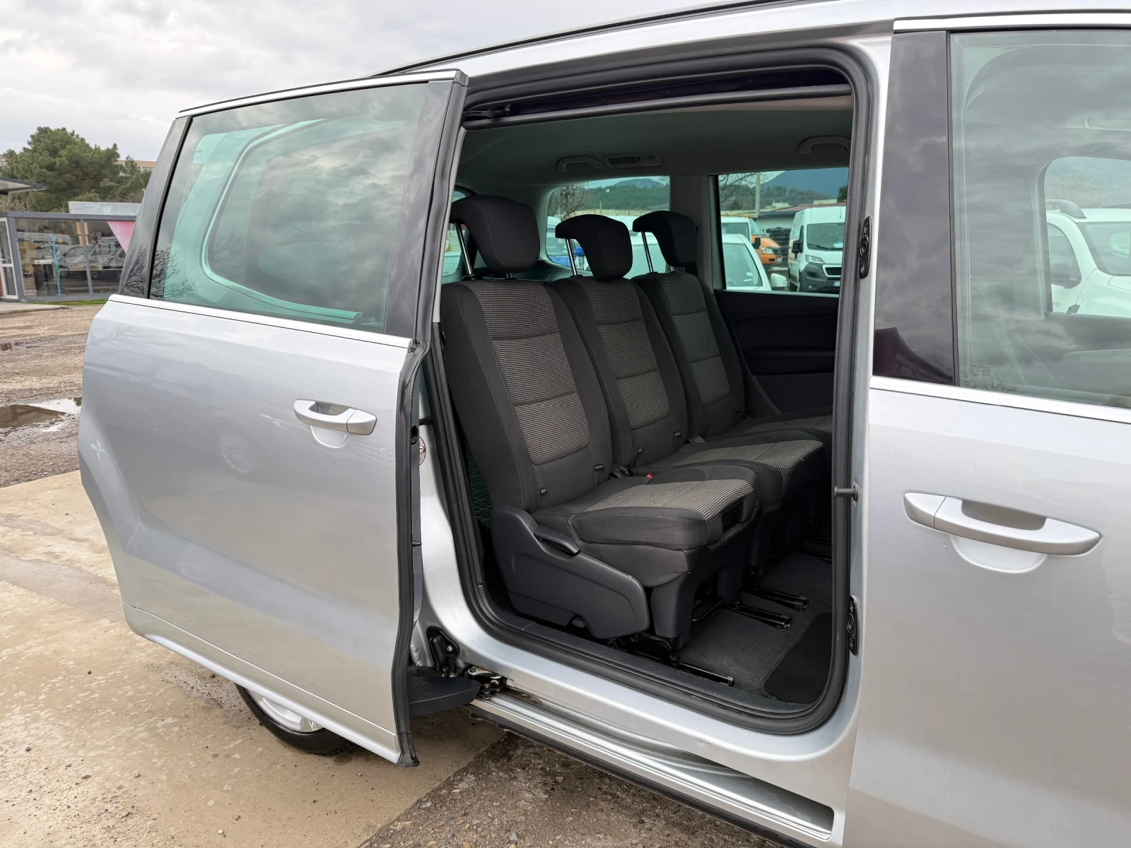 VW Sharan 4-MOTION* �������* ����������* 6-��������* ������� | Mobile.bg � ����������� 12