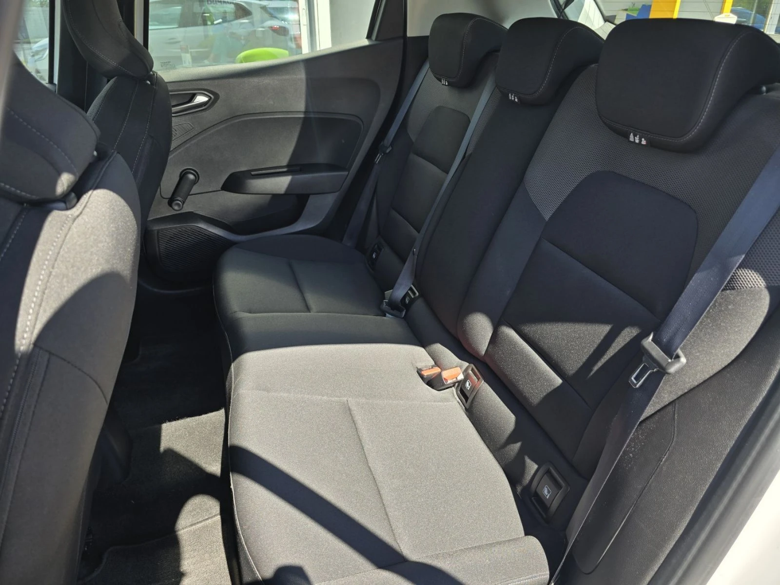 Renault Clio Tce 100 BVM5 S&S, снимка 11 - Автомобили и джипове - 53594759