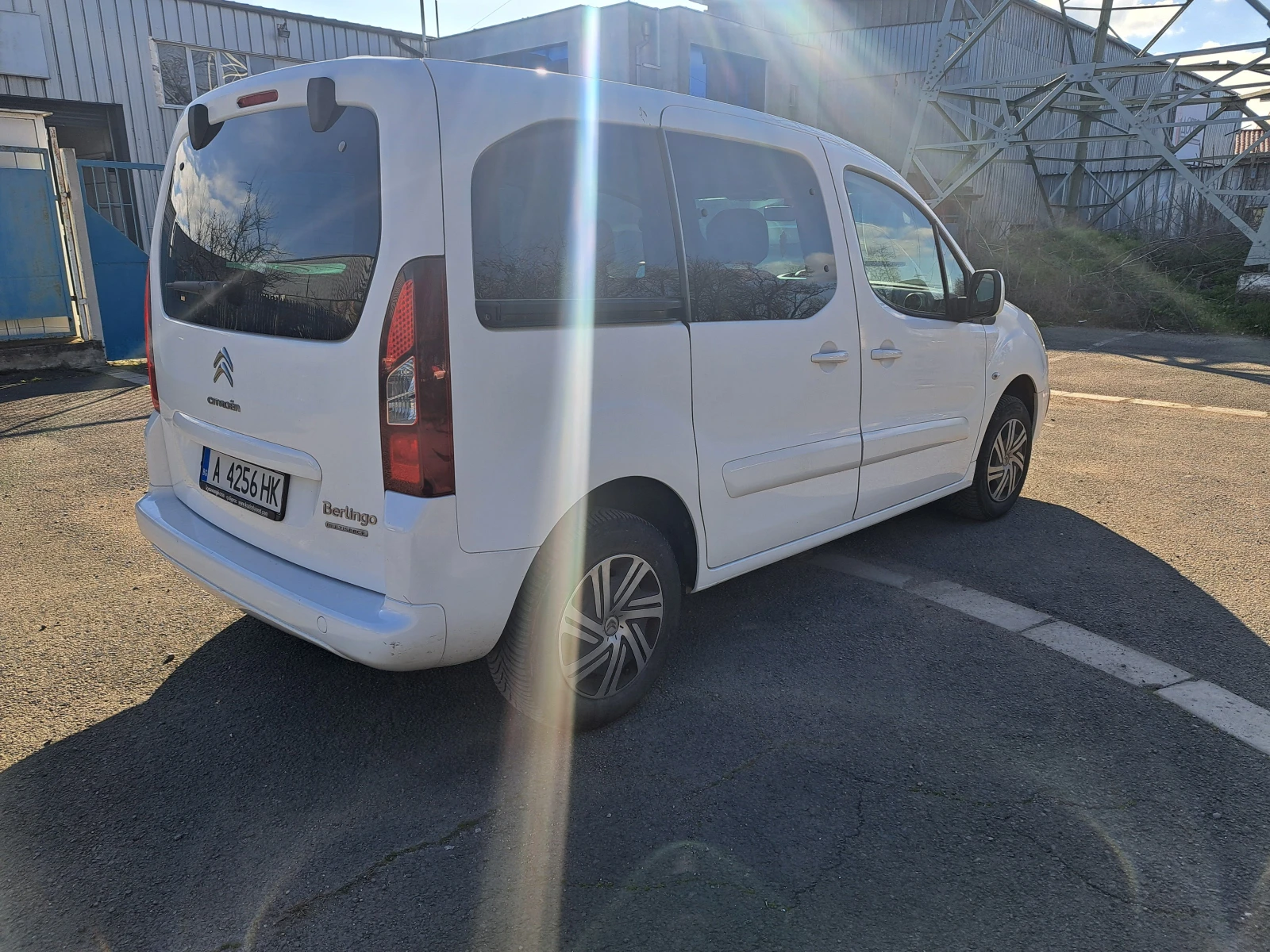 Citroen Berlingo 1.6 HDI 2018 Евро 6, снимка 6 - Автомобили и джипове - 53816760