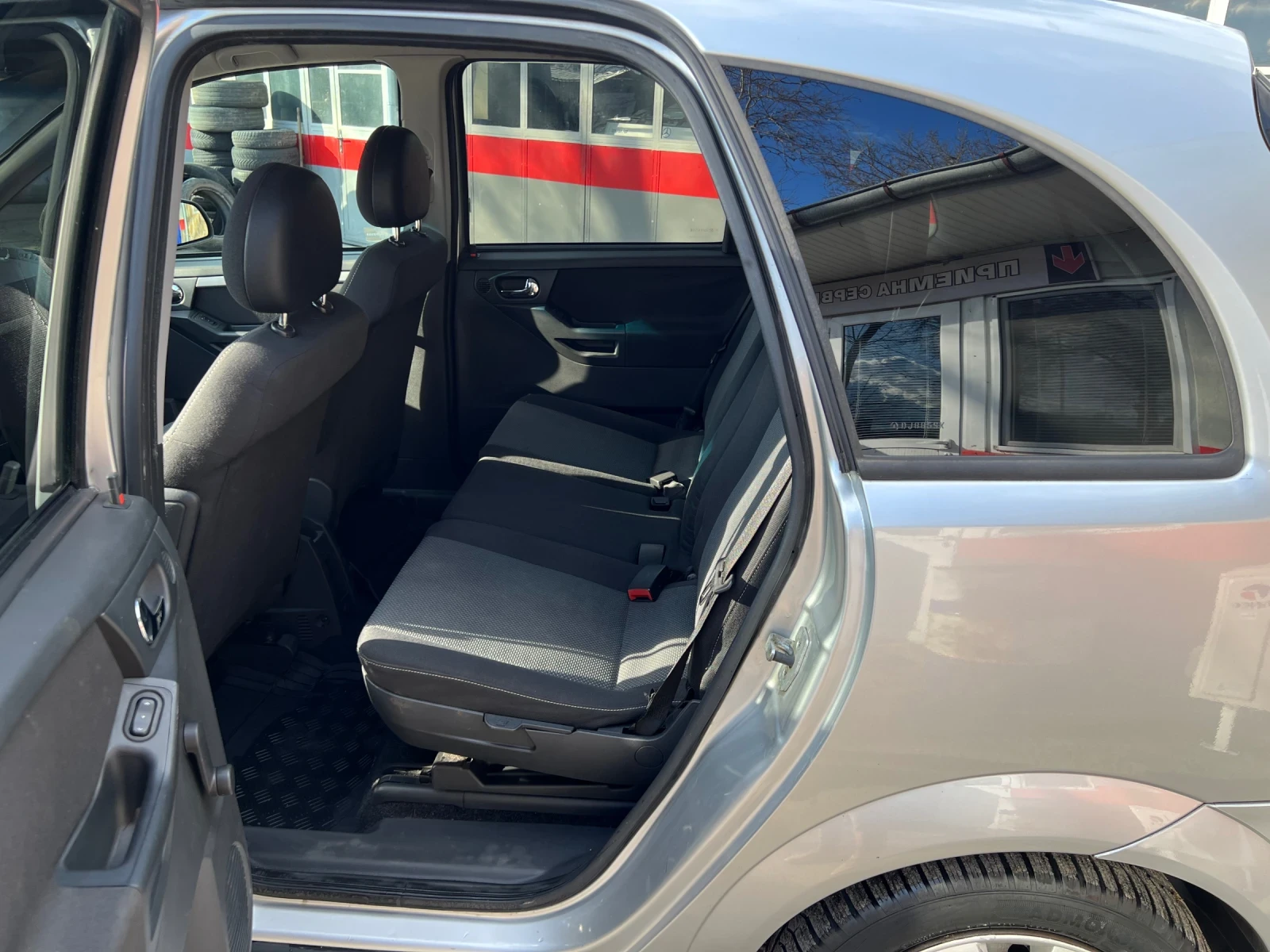 Opel Meriva 1.3CDTI, снимка 13 - Автомобили и джипове - 53837123