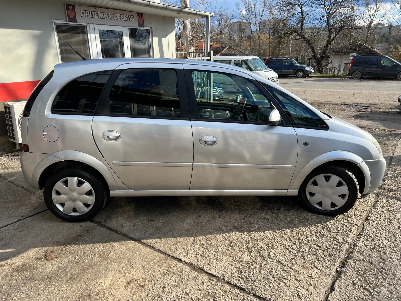 Opel Meriva 1.3CDTI, снимка 4 - Автомобили и джипове - 53837123