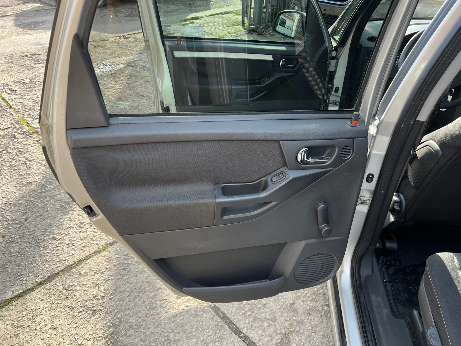 Opel Meriva 1.3CDTI, снимка 12 - Автомобили и джипове - 53837123