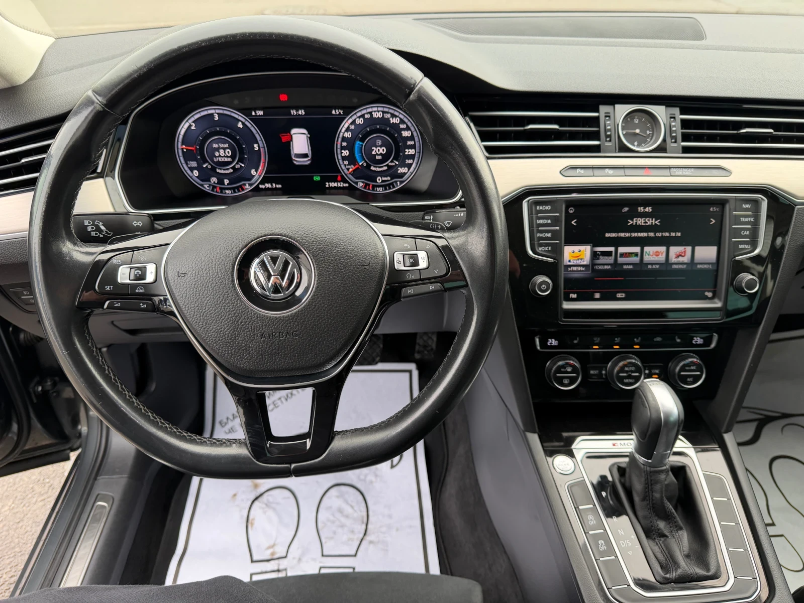 VW Passat 2.0TDI 190кс. * ДИГИТАЛ* , снимка 12 - Автомобили и джипове - 53979506