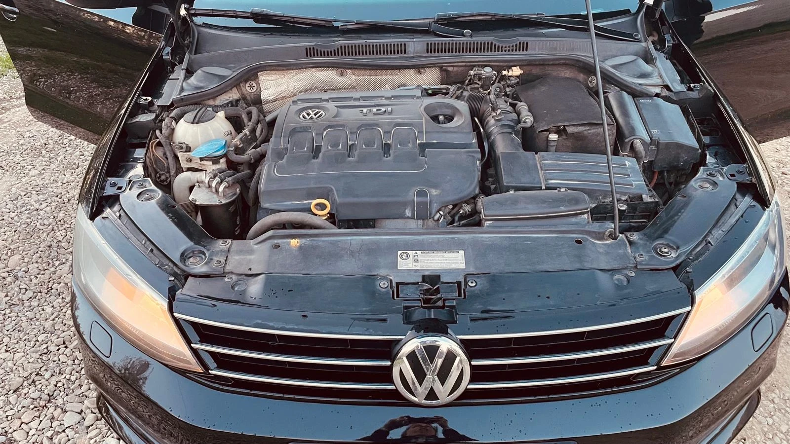 VW Jetta, снимка 5 - Автомобили и джипове - 54334742