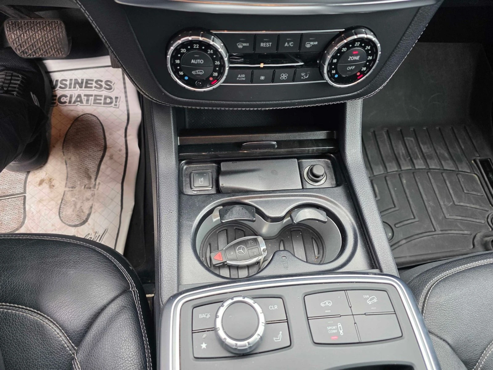 Mercedes-Benz ML 550 4MATIC/KEYLESS/KAMEPA/ПОДГРЕВ, снимка 12 - Автомобили и джипове - 54394099