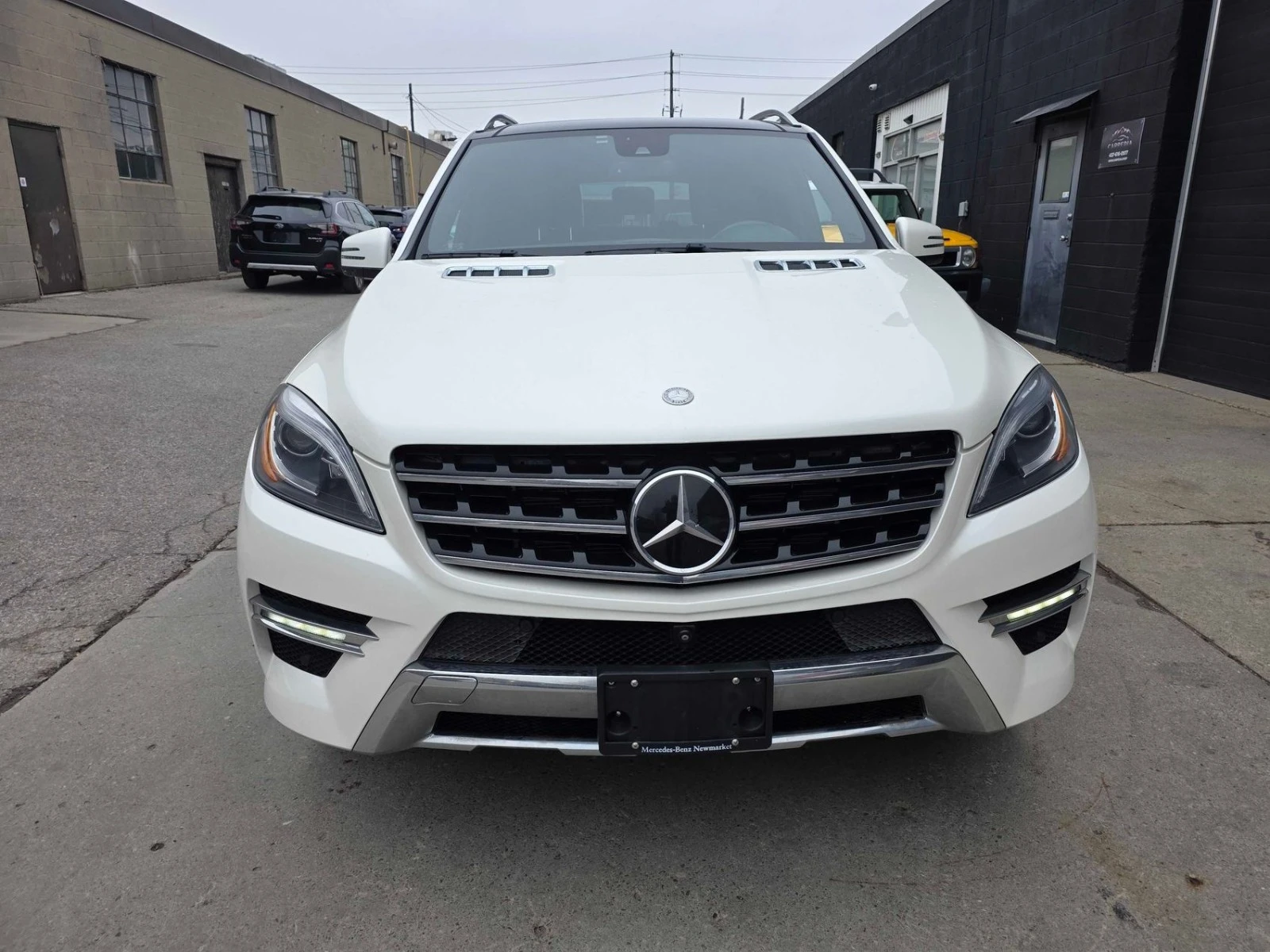 Mercedes-Benz ML 550 4MATIC/KEYLESS/KAMEPA/ПОДГРЕВ, снимка 2 - Автомобили и джипове - 54394099