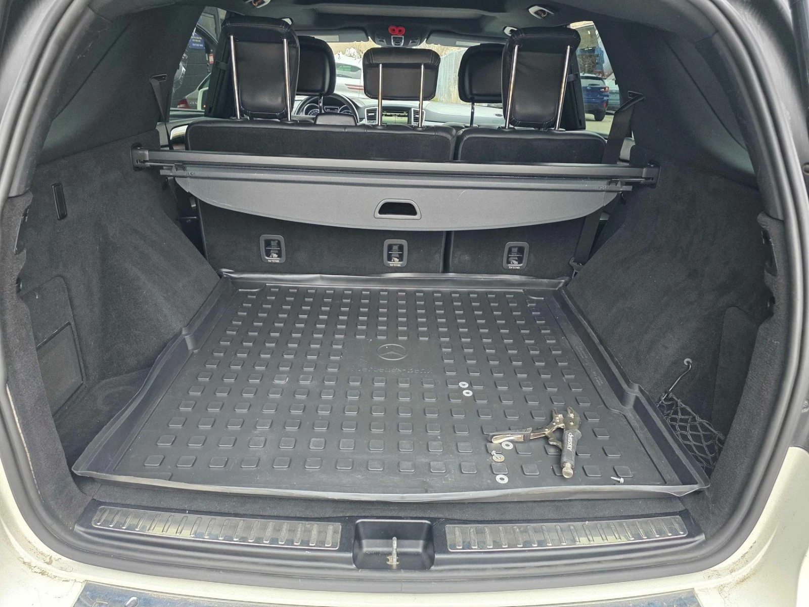 Mercedes-Benz ML 550 4MATIC/KEYLESS/KAMEPA/ПОДГРЕВ, снимка 16 - Автомобили и джипове - 54394099
