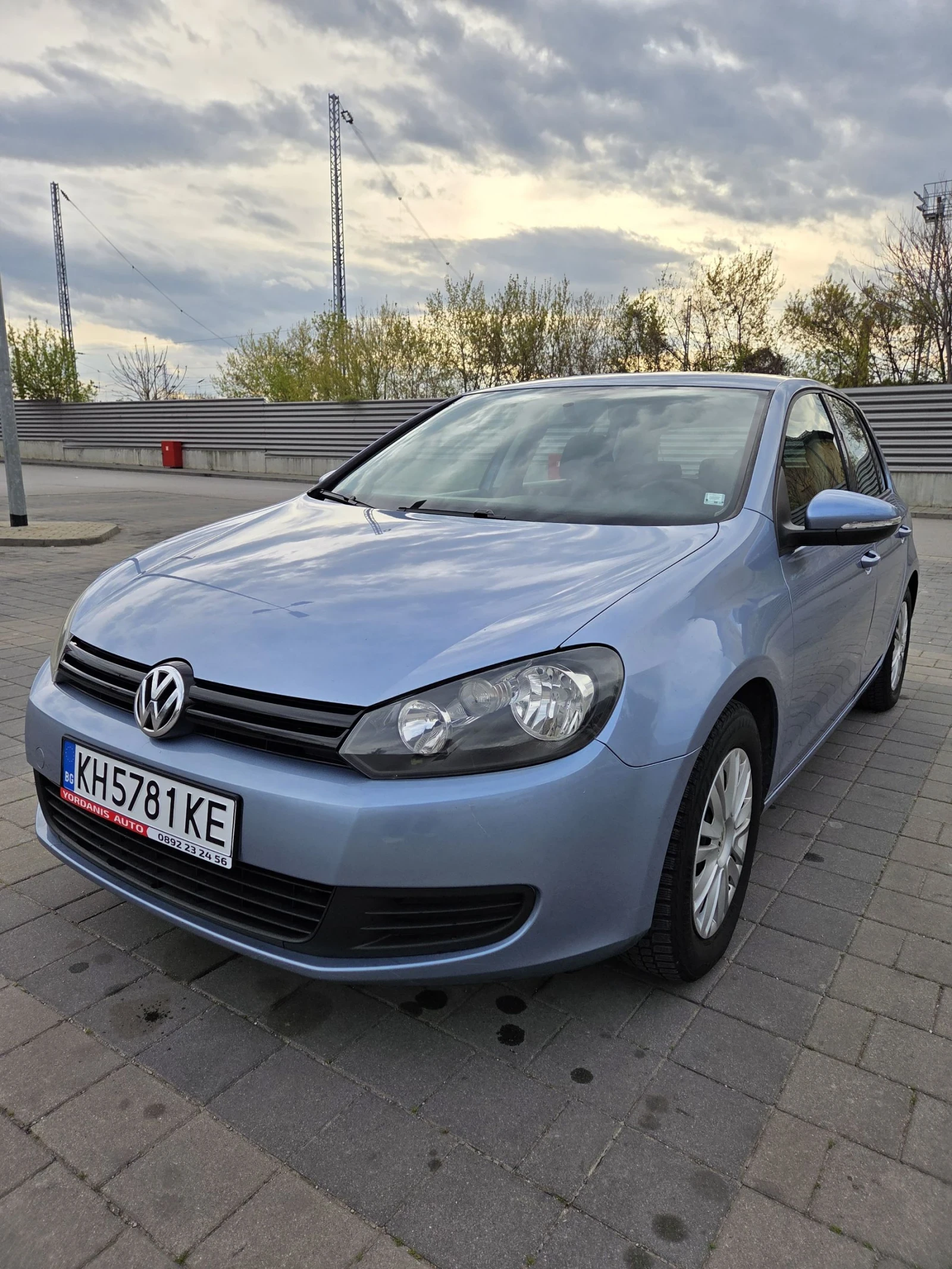 VW Golf 1.6 102 к.с Газ/Бензин, снимка 3 - Автомобили и джипове - 54495689