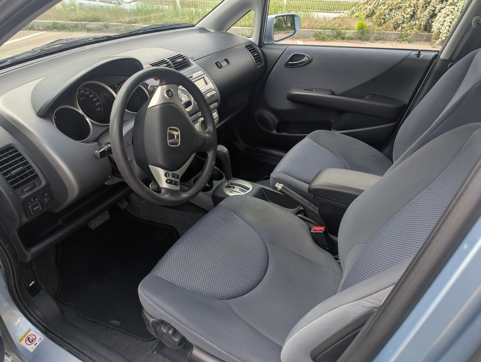 Honda Jazz 1.4 LS, снимка 10 - Автомобили и джипове - 54569140