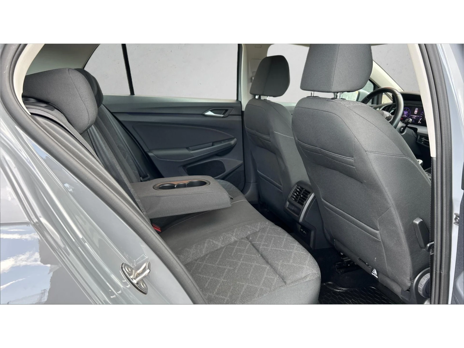 VW Golf 2.0 TDi Life М/Т, Месечна вноска от 277  , снимка 10 - Автомобили и джипове - 54727913