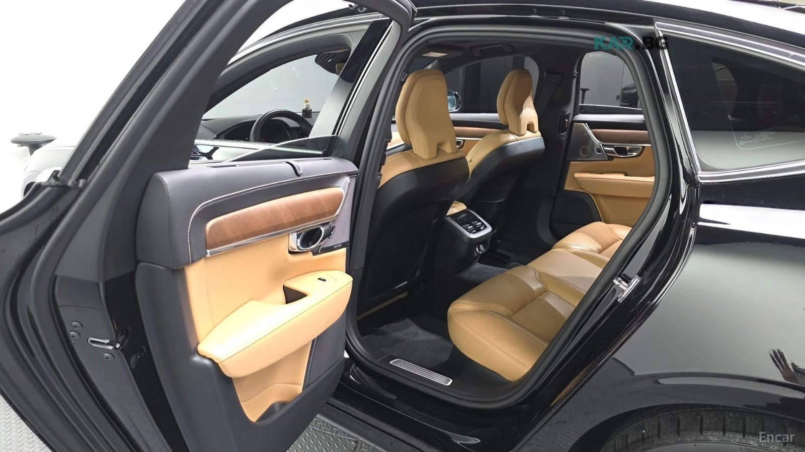 Volvo S90 T5* INSCRIPTION* ПОДГРЕВ* ОБДУХВАНЕ* 360* КАМЕРИ* , снимка 13 - Автомобили и джипове - 54784045