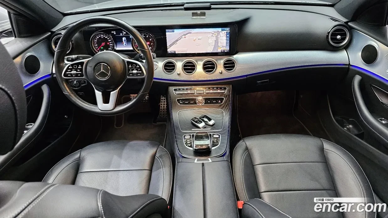 Mercedes-Benz E 250 2.0 Avantgarde, Подгрев, Navi, Задна камера, снимка 6 - Автомобили и джипове - 54932624