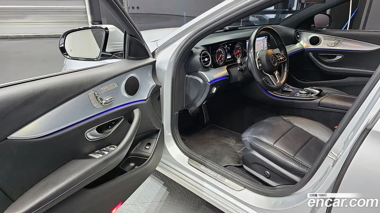 Mercedes-Benz E 250 2.0 Avantgarde, Подгрев, Navi, Задна камера, снимка 9 - Автомобили и джипове - 54932624