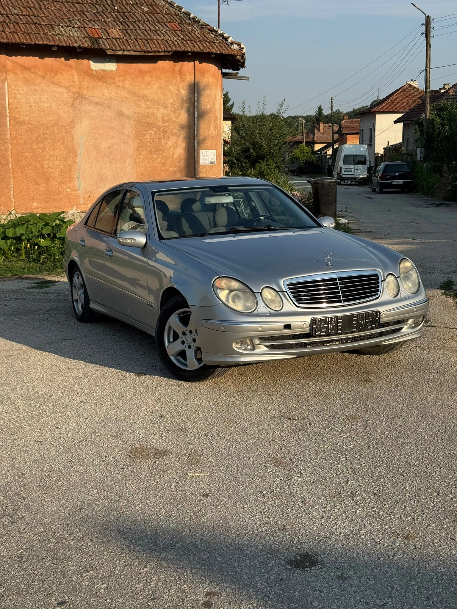 Mercedes-Benz E 220