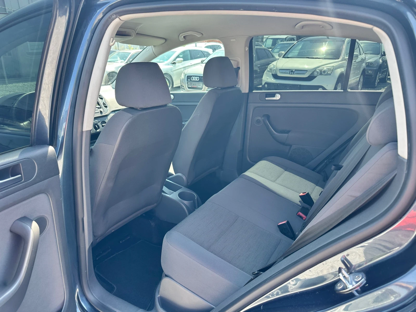 VW Golf Plus 1.9 TDI, снимка 12 - Автомобили и джипове - 55384636