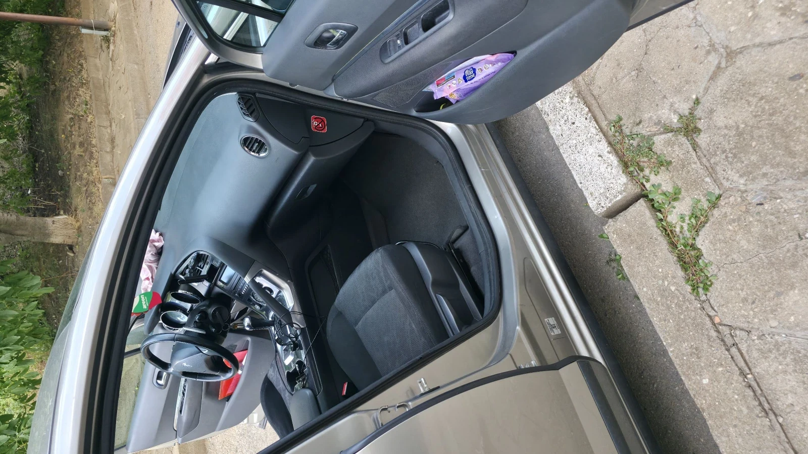 Peugeot 3008 1.6 hdi, снимка 15 - Автомобили и джипове - 55397150