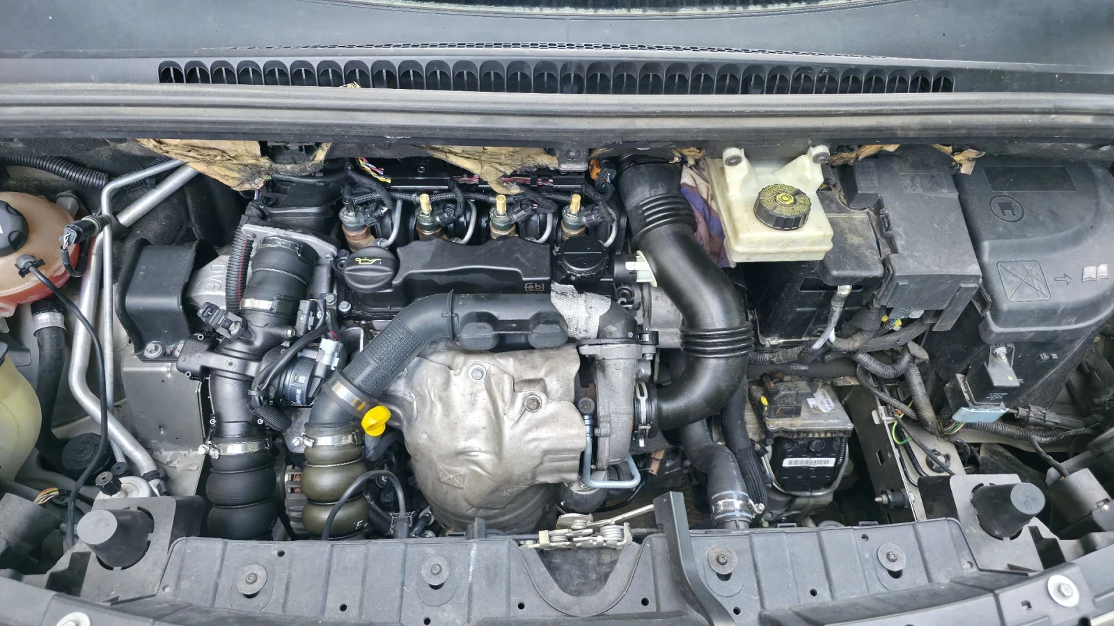Peugeot 3008 1.6 hdi, снимка 6 - Автомобили и джипове - 55397150