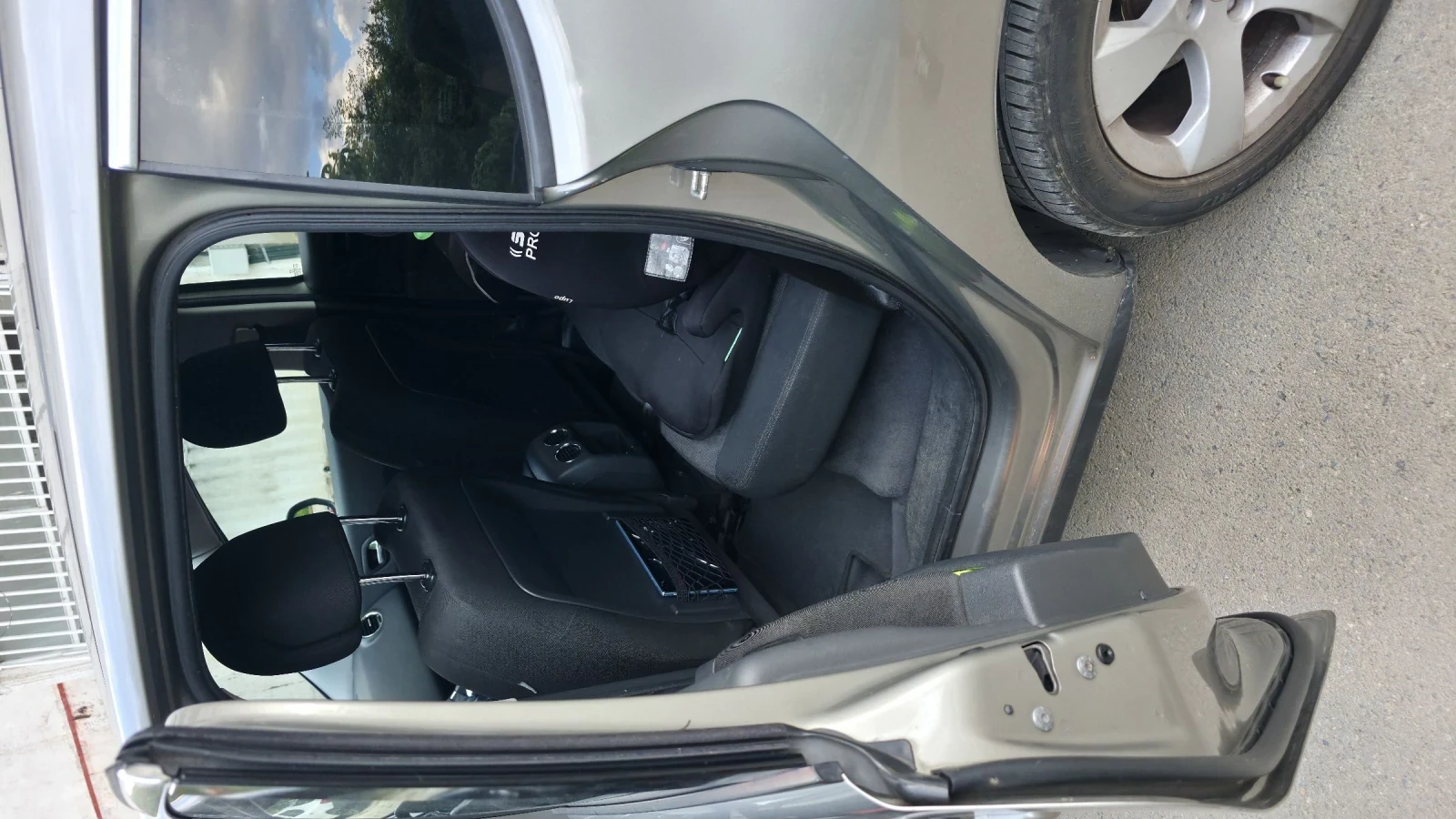 Peugeot 3008 1.6 hdi, снимка 11 - Автомобили и джипове - 55397150