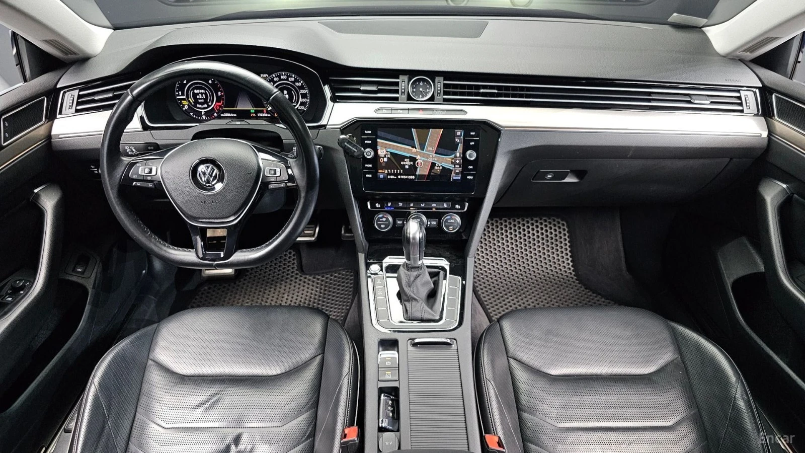 VW Arteon 2.0TDI* PREMIUM* ПОДГРЕВ* ОБДУХВАНЕ* ПАНО* КАМЕРА*, снимка 6 - Автомобили и джипове - 55586112
